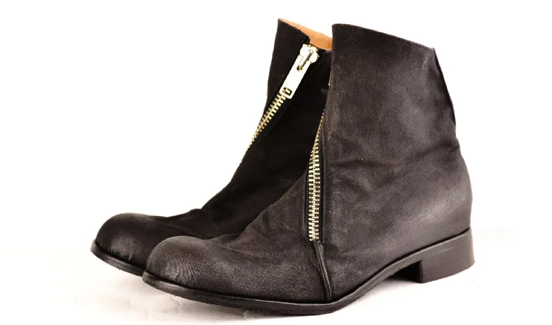 Spiral Zip Boot  | black canvas